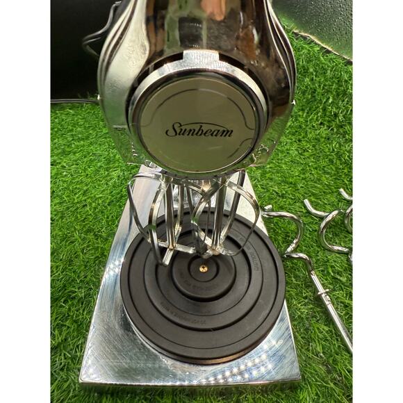 Vintage Sunbeam Mixmaster Mixer Stainless Chrome Model 1940 – No Bowls - Picture 3 of 10